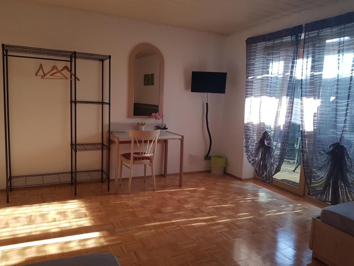 Oesdorf Apartment Am Riegelberg מראה חיצוני תמונה