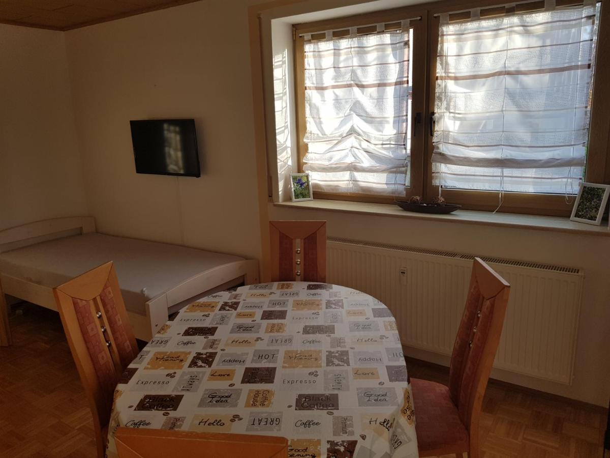 Oesdorf Apartment Am Riegelberg מראה חיצוני תמונה